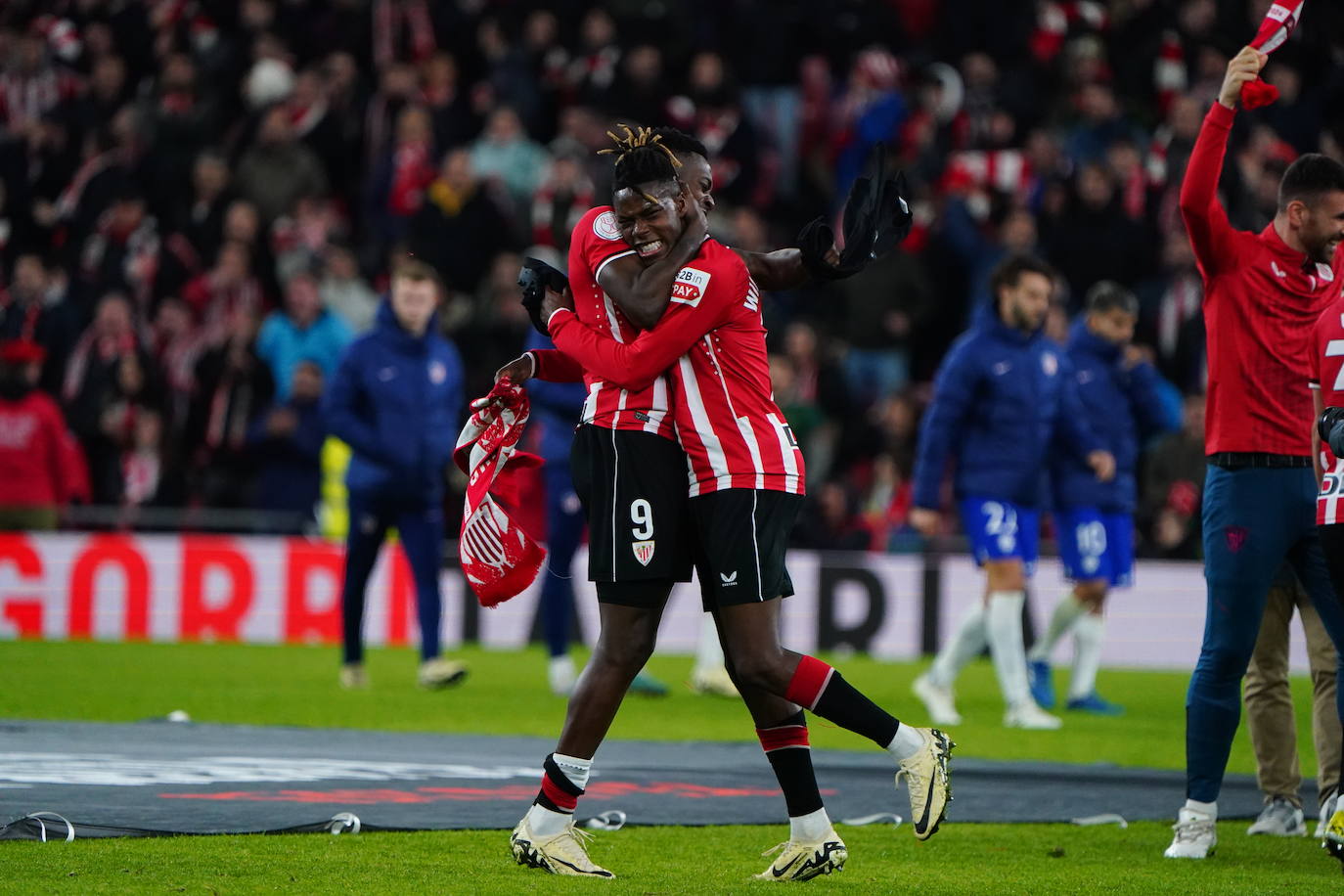 La fiesta de los jugadores del Athletic en San Mamés