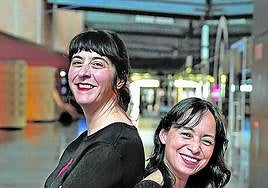Las creadoras posan en Azkuna Zentroa.