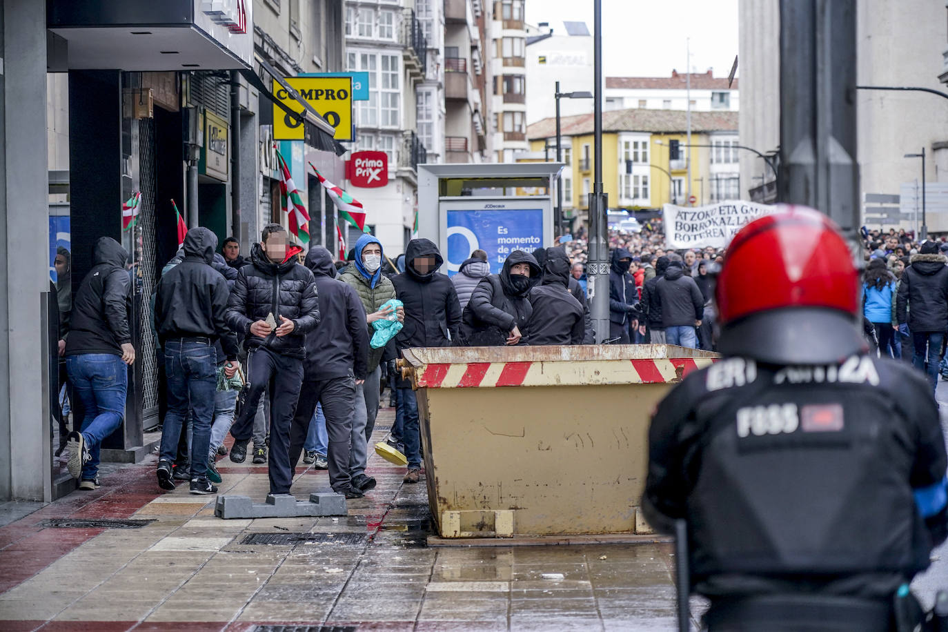 Disturbios en la manifestación del 3 de Marzo en Vitoria | El Correo