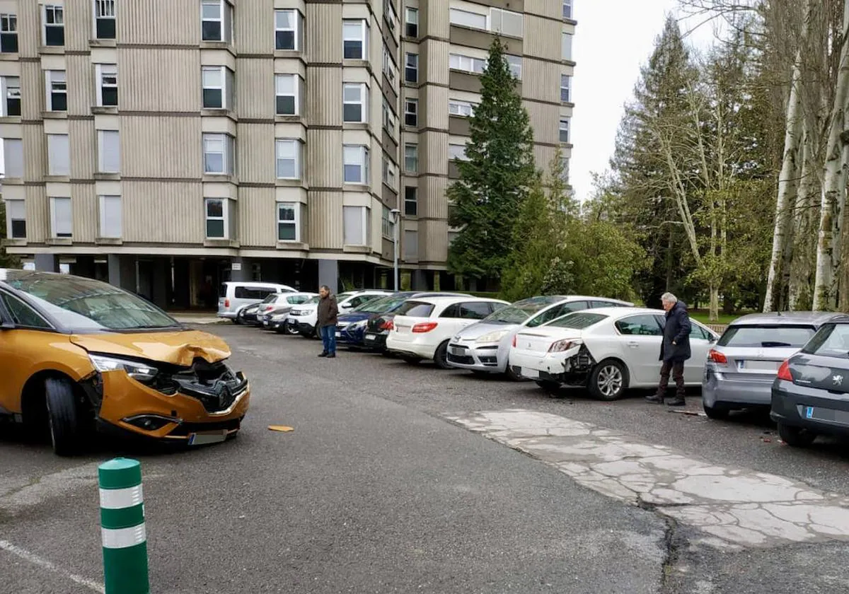 Accidentes en Álava: Un menor coge el coche de su padre y lo estrella  contra 3 vehículos en Vitoria | El Correo