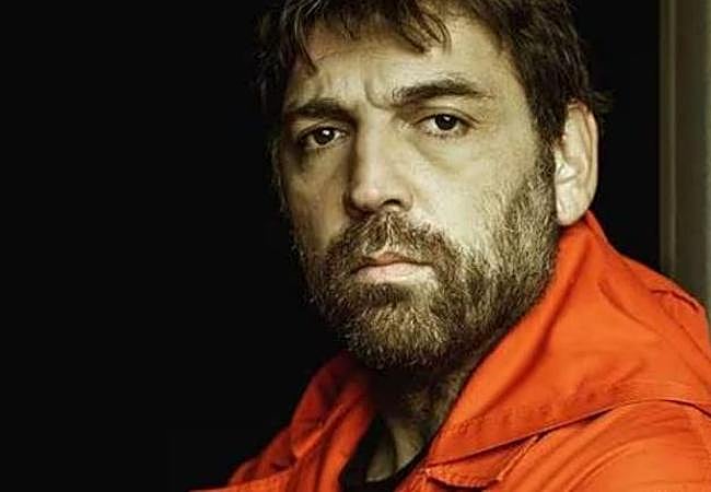 El actor incrementó su fama con la serie 'La casa de papel'.