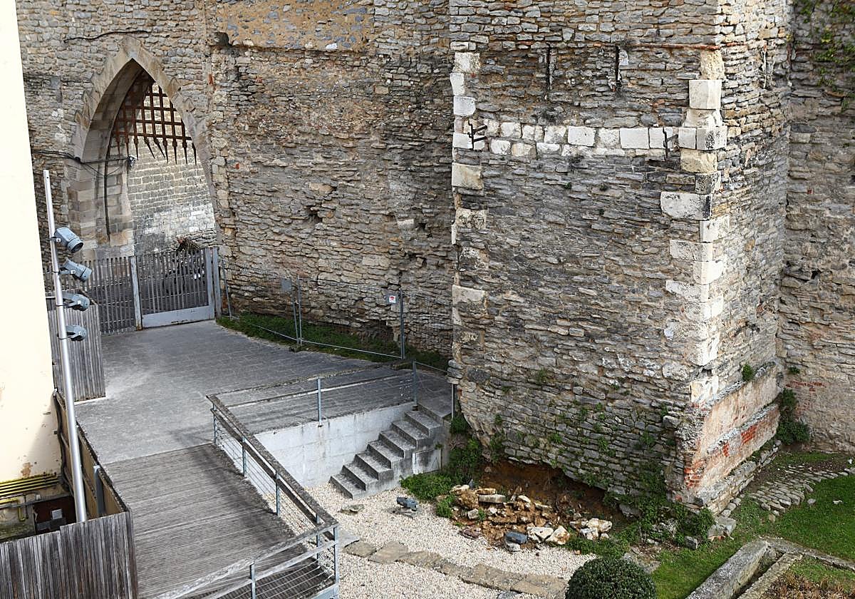 El desprendimiento ocurrido en la muralla de Vitoria.