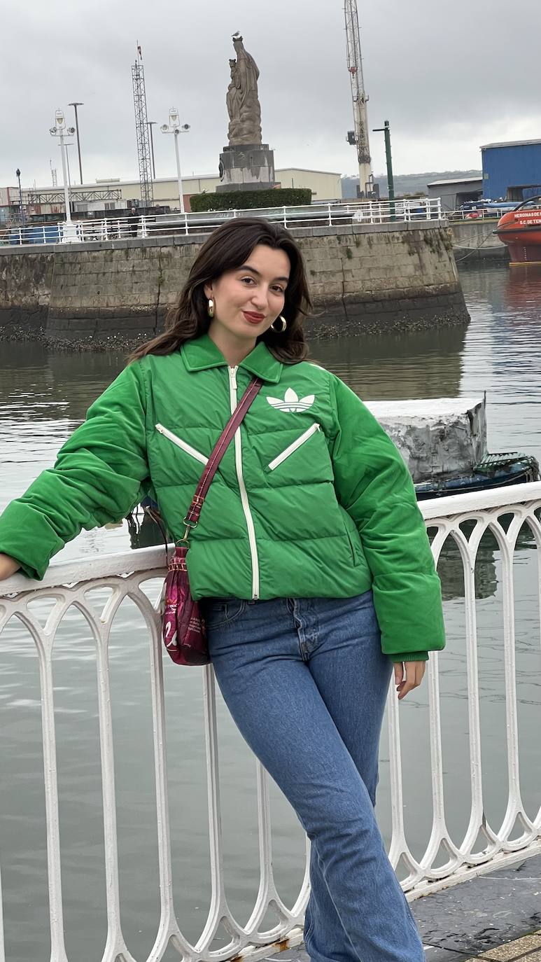 Ariane Hoyos, la joven de Santurtzi con más de 800.000 seguidores por su desparpajo