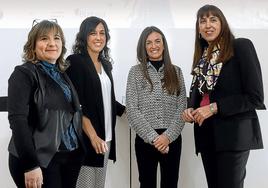 Ana Vela (Grupo Estalki), Alazne Romero (Ormazabal), Diana Mier (Sidenor) y María Cañas (ITP).