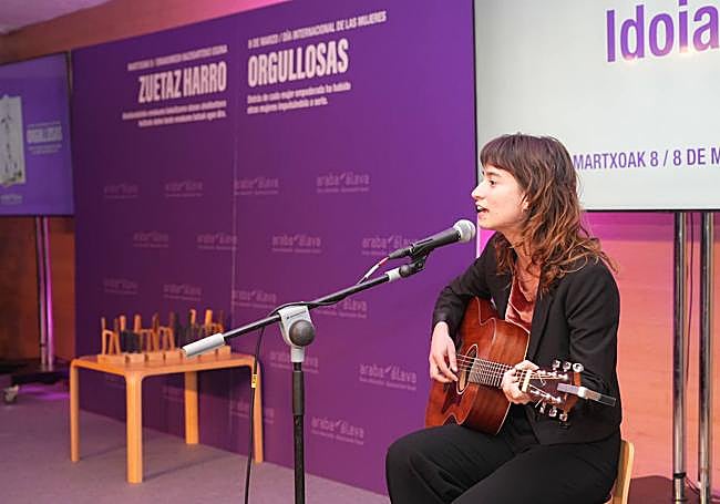 La cantante Idoia Asurmendi amenizó la velada.