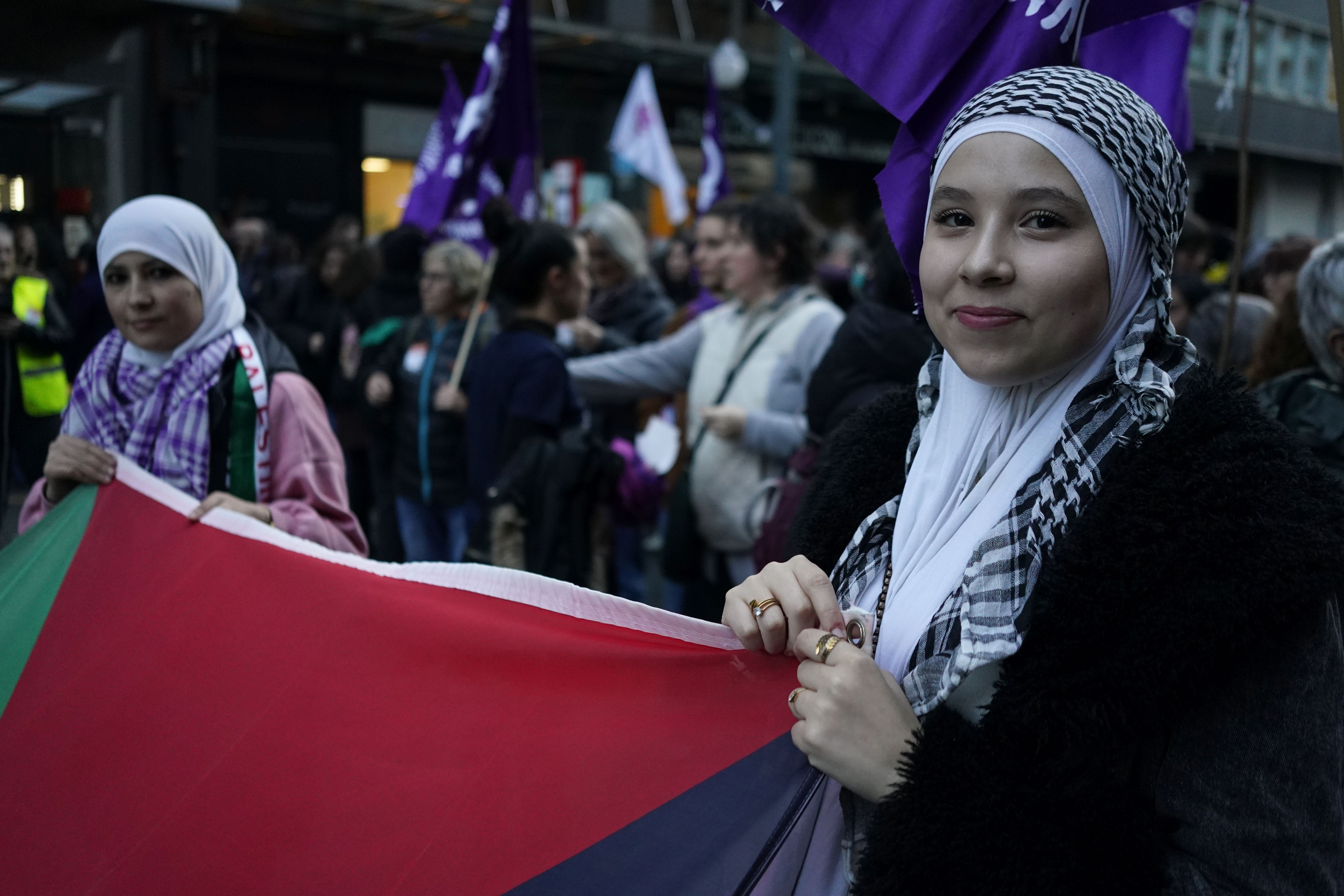 Miles de mujeres avanzan juntas en Bilbao contra la violencia sexual, la discriminación...