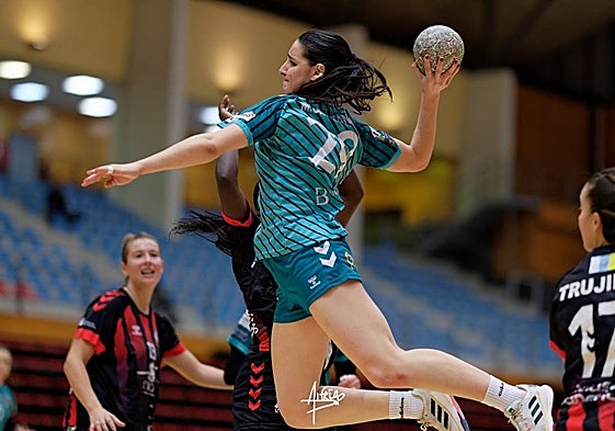 El Zuazo podría dejar encaminado su ascenso con una victoria hoy.