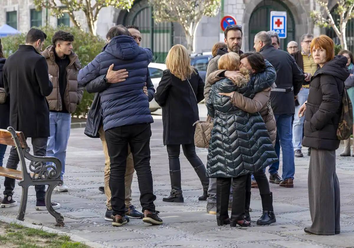 Castro Urdiales despide a Silvia López, la vizcaína asesinada por su hijo mayor hace un mes