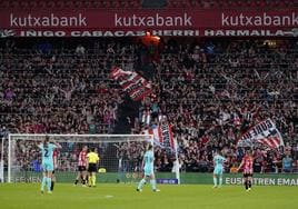 Las rojiblancas preparan a puerta cerrada la vuelta de la semifinal copera ante el Barcelona