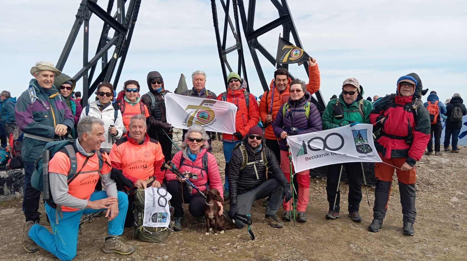 Club Arroletza de Burtzeña, que este año conmemora el 75 aniversario de su fundación