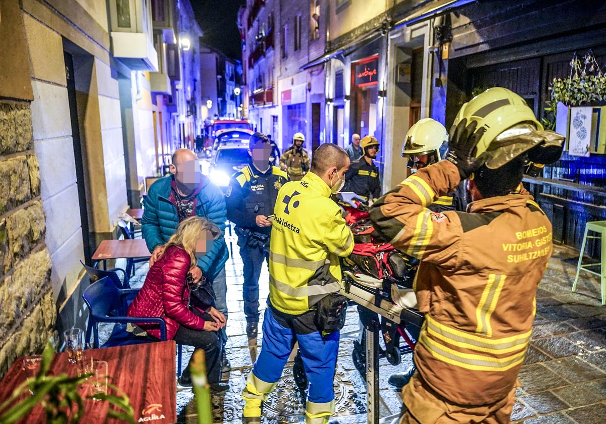 Los servicios sanitarios, los bomberos y la policía municipal se desplazaron al lugar