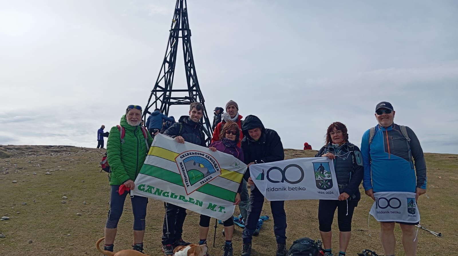 El Ganguren de Galdakao también contó con representación en el multitudinario acto.