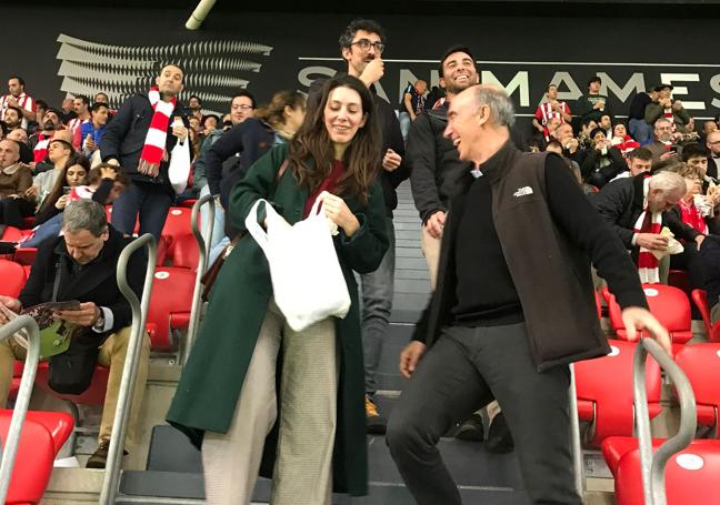 Iker y sus familiares la última vez que visitó el estadio de San Mamés.