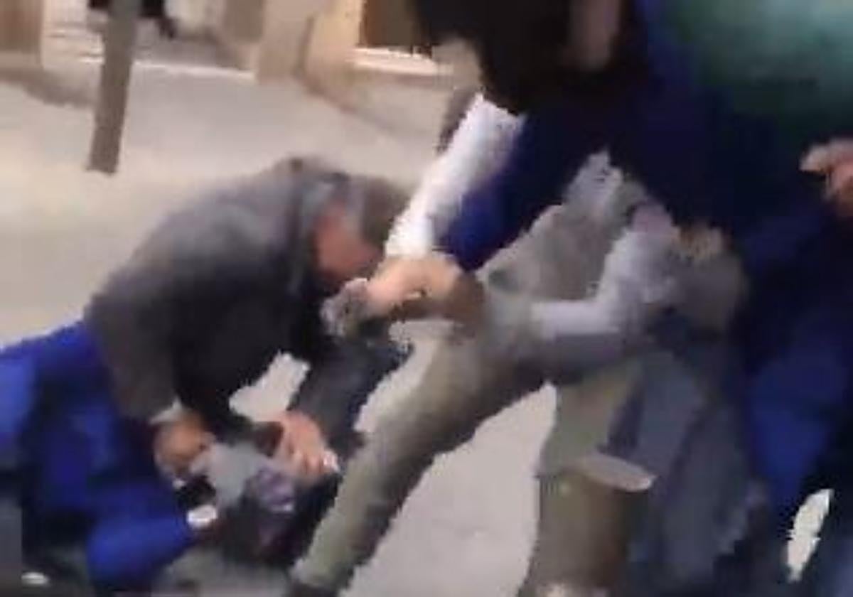 Así redujeron unos vecinos de Sanlúcar de Barrameda a unos ladrones que atracaron una joyería