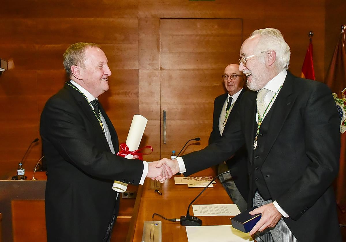 Un profesor vitoriano ingresa en la Real Academia de Ingeniería