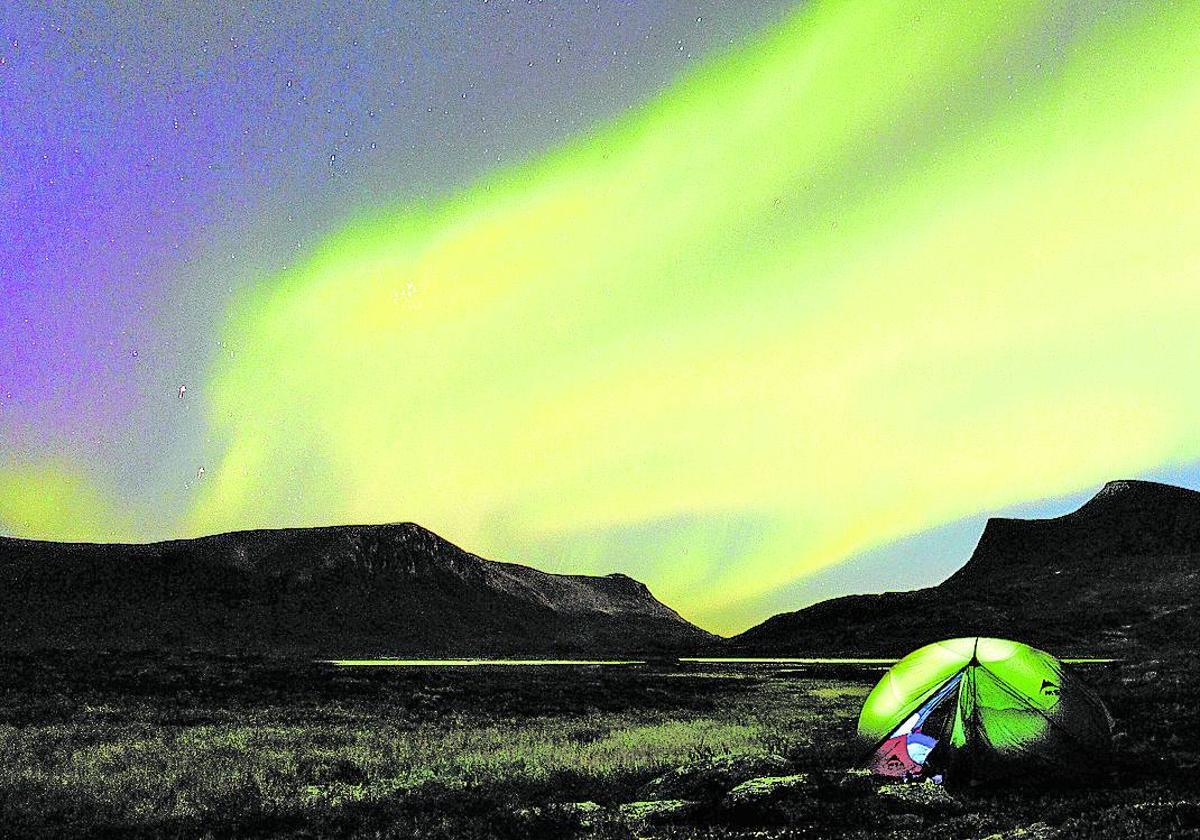 Las auroras boreales en realidad no se ven tan coloridas como en las fotografías.