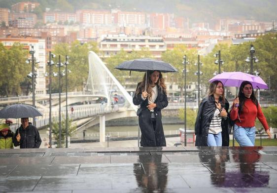 Jornada lluviosa en Bilbao.