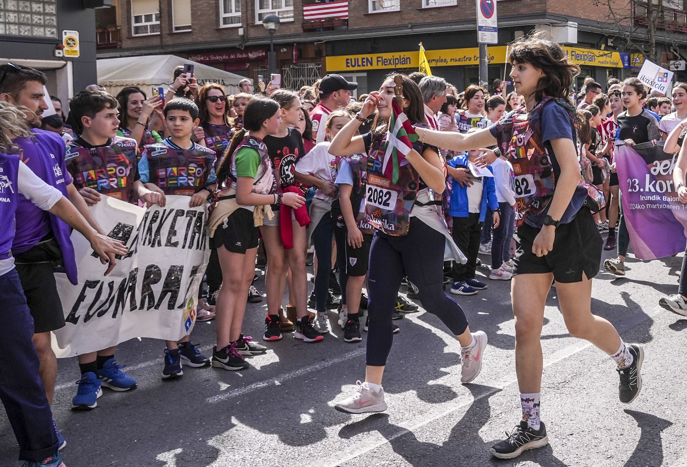 Las imágenes de la Korrika en Llodio