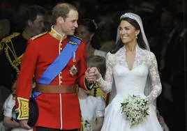 El príncipe Guillermo y Kate Middleton, una historia de amor sacudida por muchos escándalos
