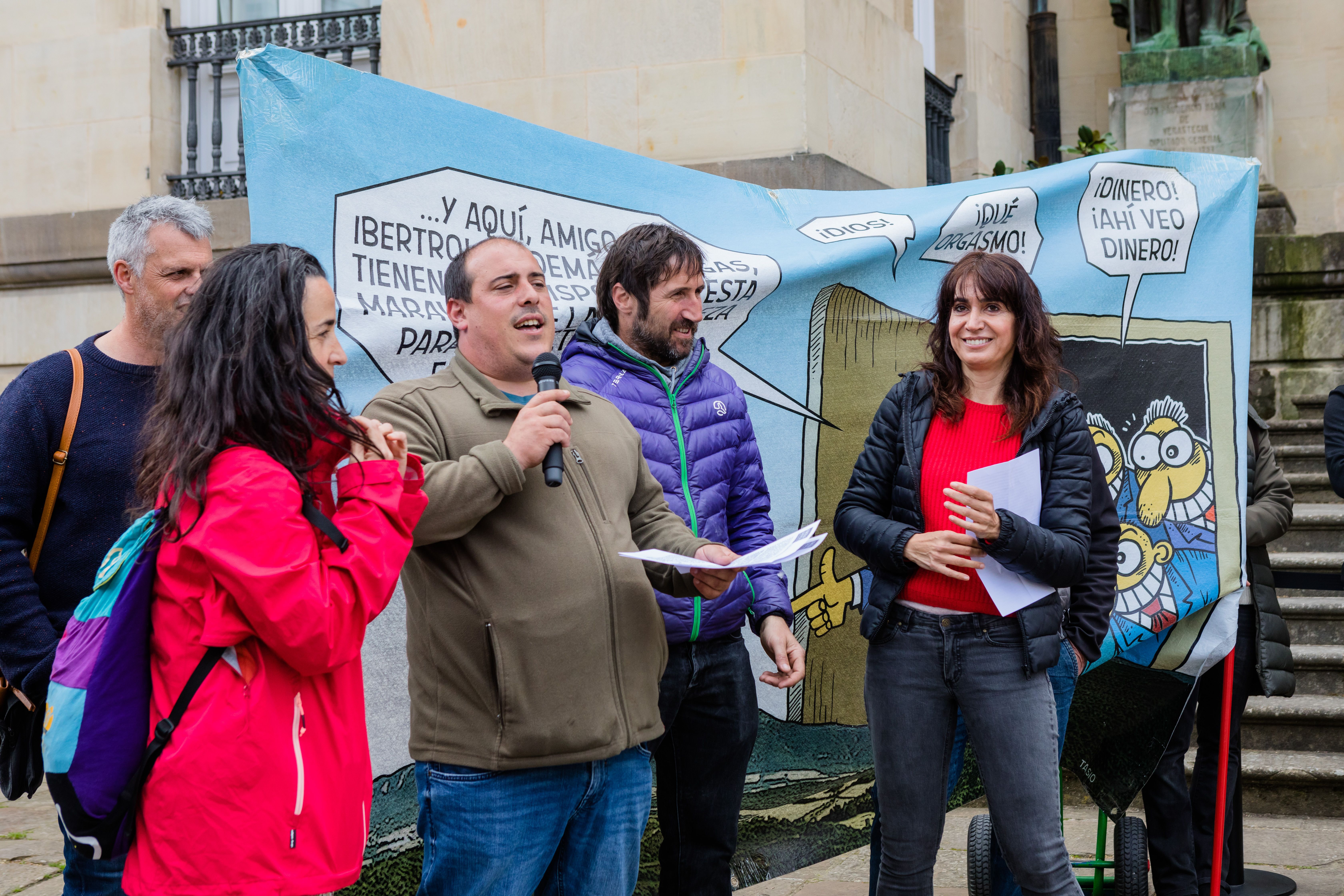 La tractorada txiki de Vitoria, en imágenes