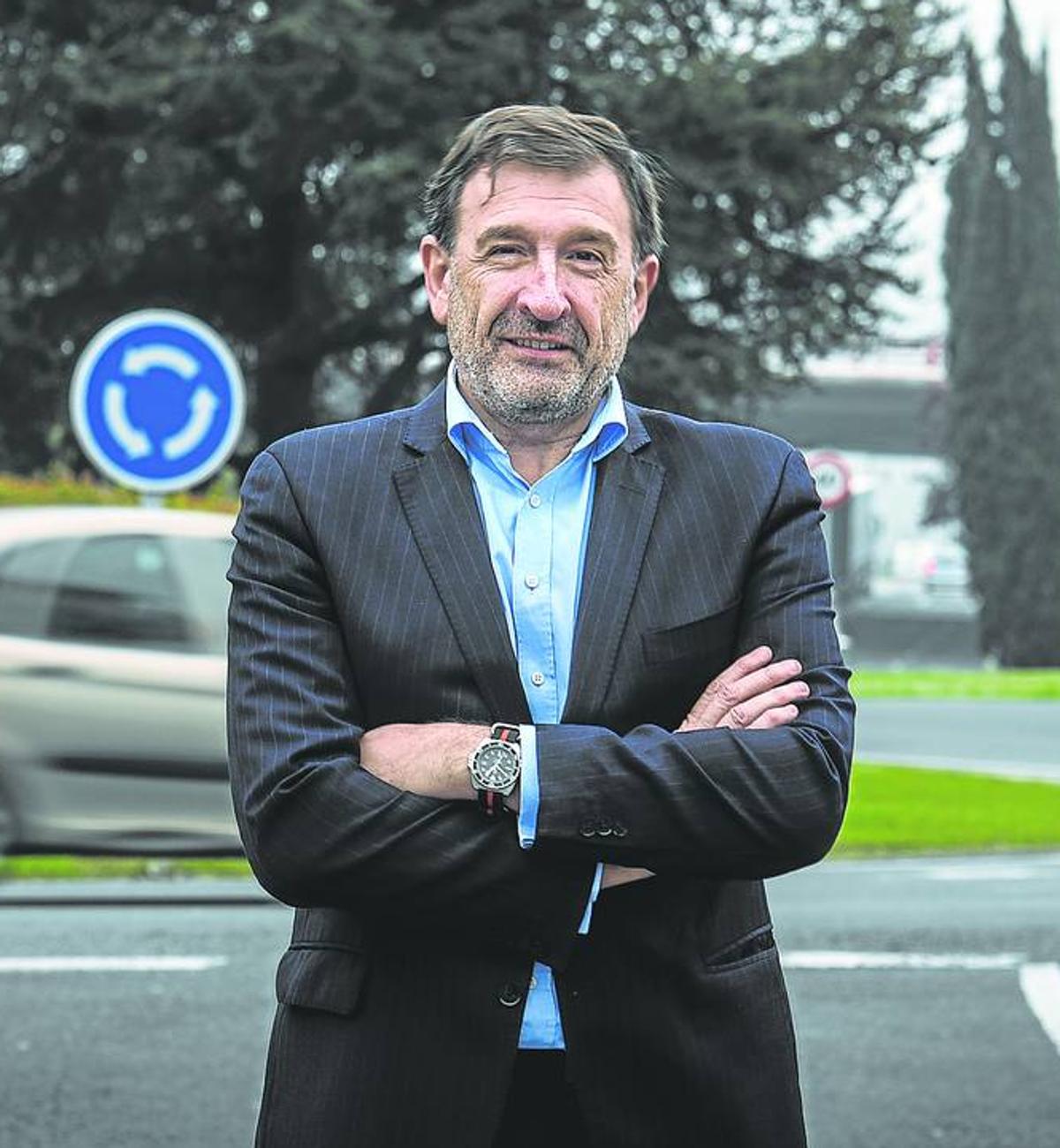 El director de Anfac, José López-Tafall, durante su visita ayer a la feria del BEC en Barakaldo.