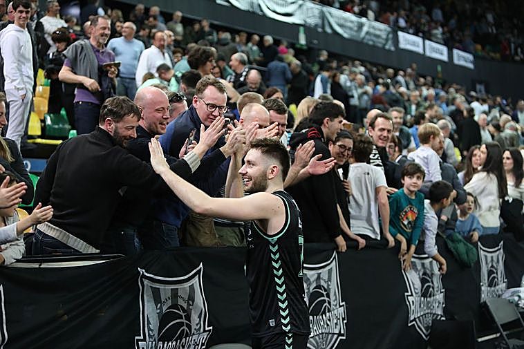 Miribilla se rinde ante el héroe del derbi vasco