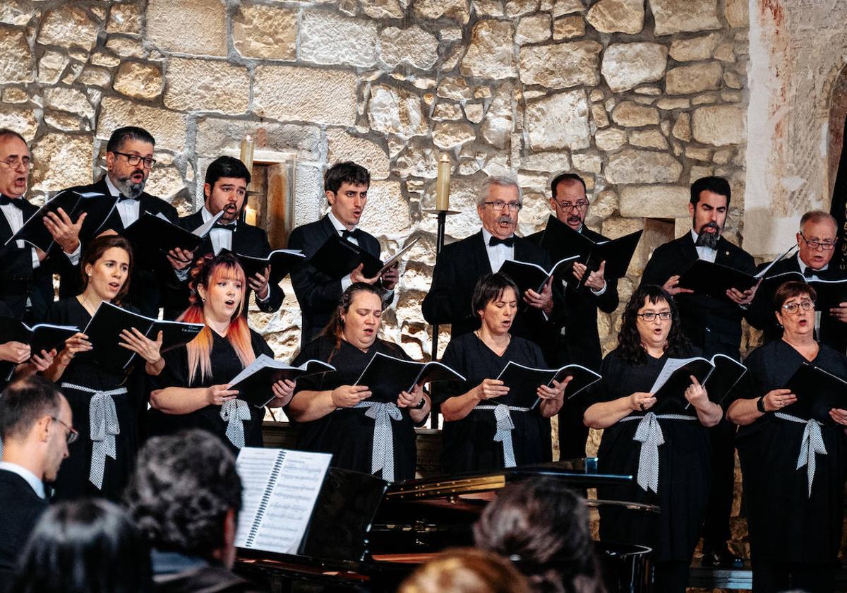 Actuación de la Coral durante el estreno del oratorio de Zubiaurre en Roma.