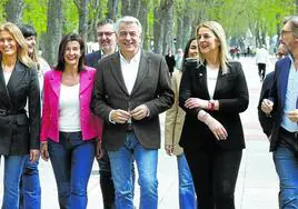 Javier de Andrés presentó ayer la candidatura del PP por Álava, en la que le siguen Laura Garrido, Ainhoa Domaica y Ana Morales.