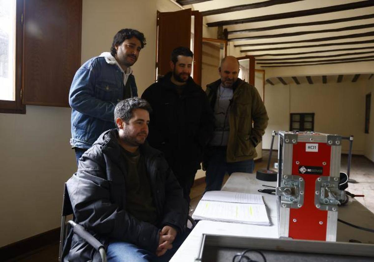 El director Kiko Prada, junto a los productores Nano Arrieta, Javi Prada y Juan Mata.