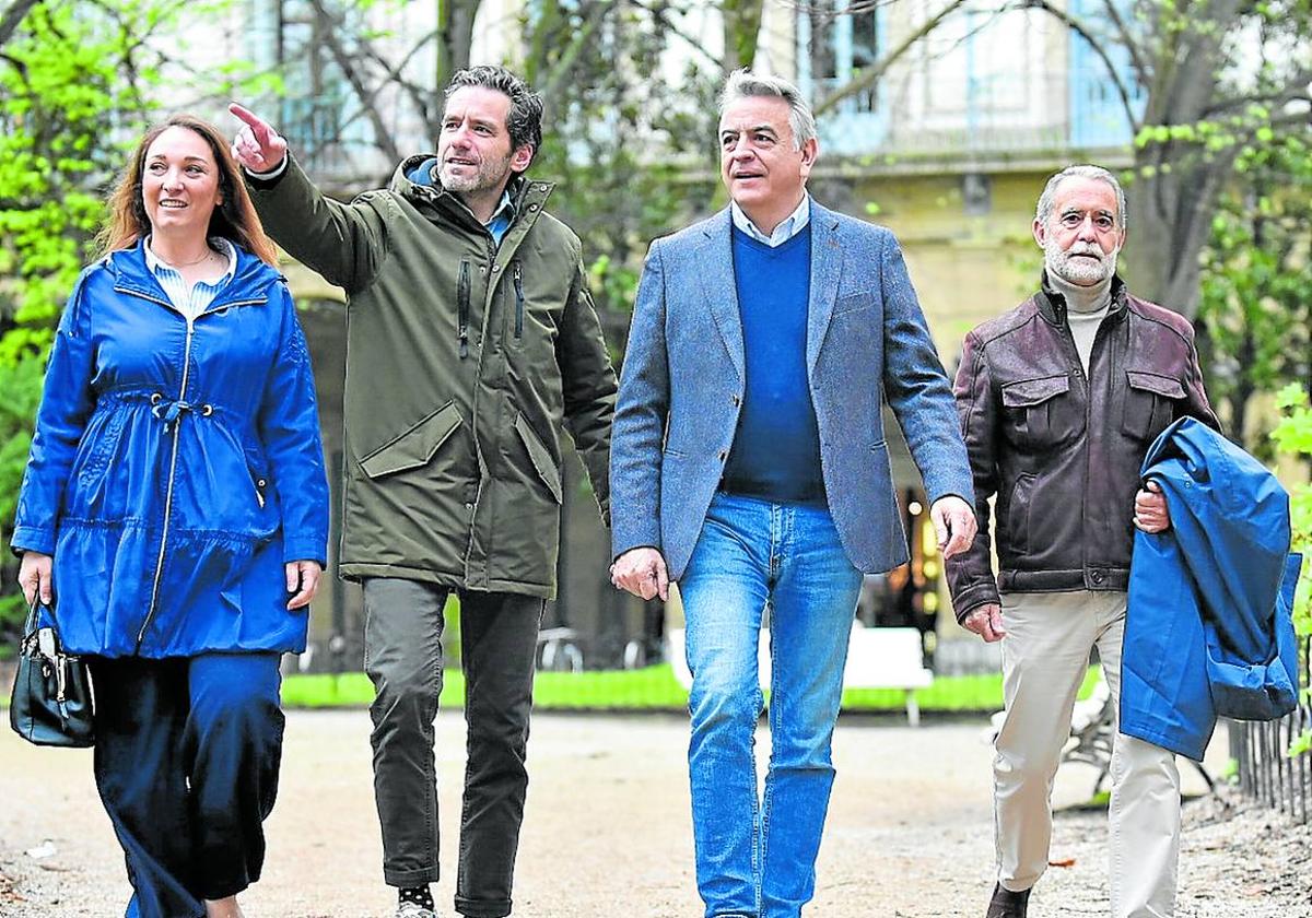 Muriel Larrea, Borja Sémper, Javier de Andrés y Jorge Mota, ayer en San Sebastián.