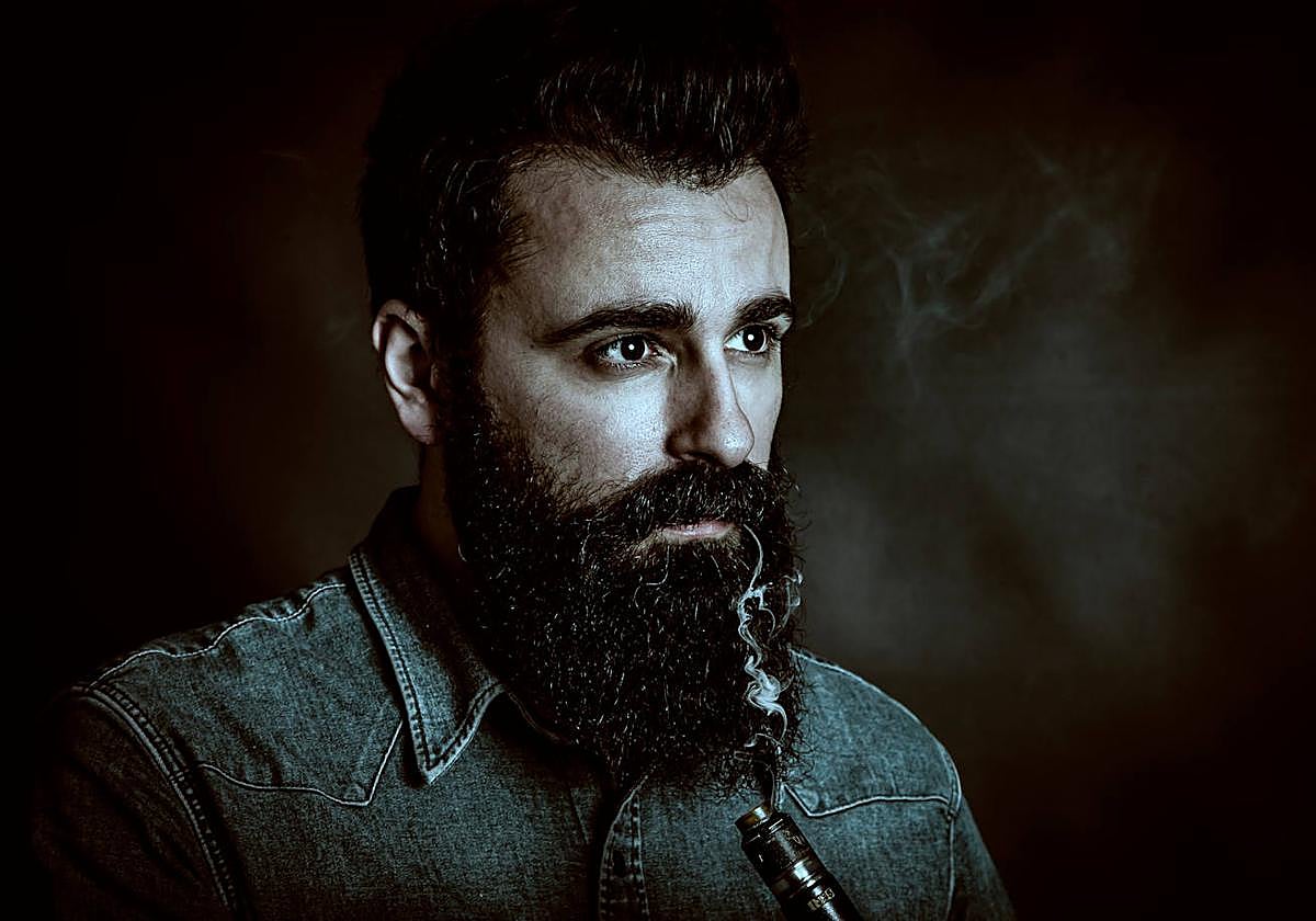 El vapeo también daña la salud, pero la ciencia le reconoce ahora capacidad para ayudar a abandonar el tabaco.