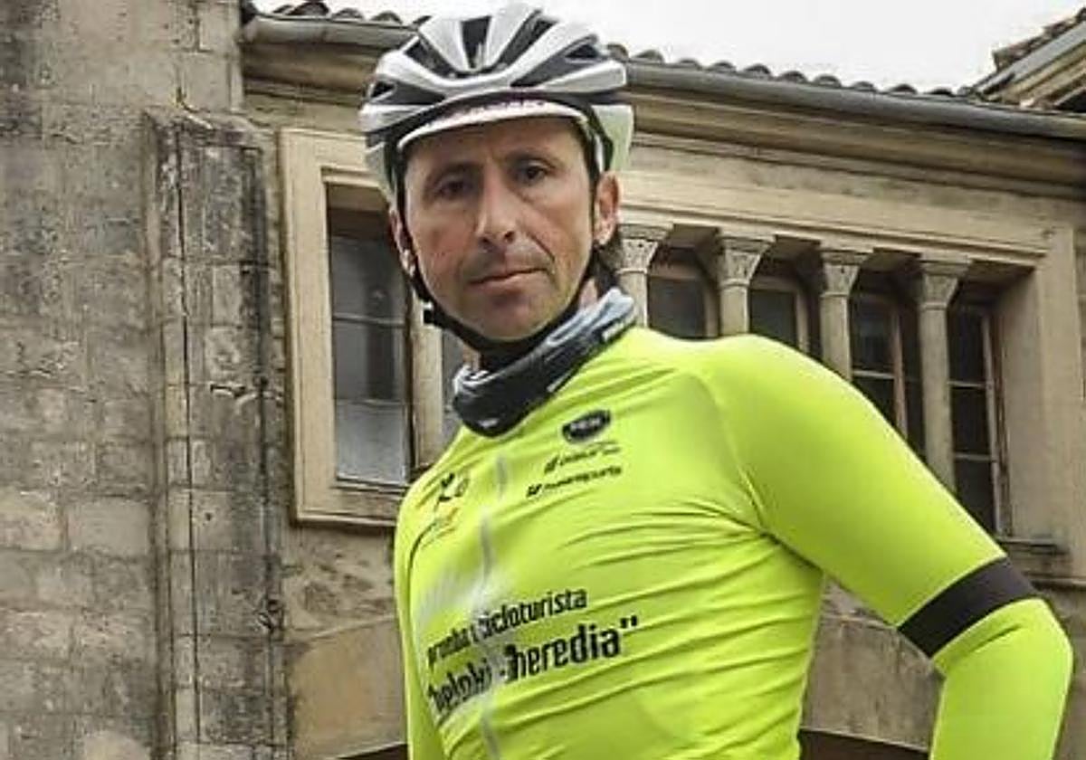 La bonita imagen de Joseba Beloki animando a su hijo en la Itzulia