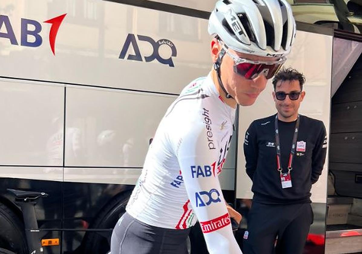 Multan a Juan Ayuso por un error del equipo UAE en la Itzulia