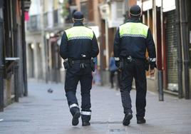 Tres detenidos en Vitoria por golpear a dos agentes que intentaban disolver una pelea multitudinaria