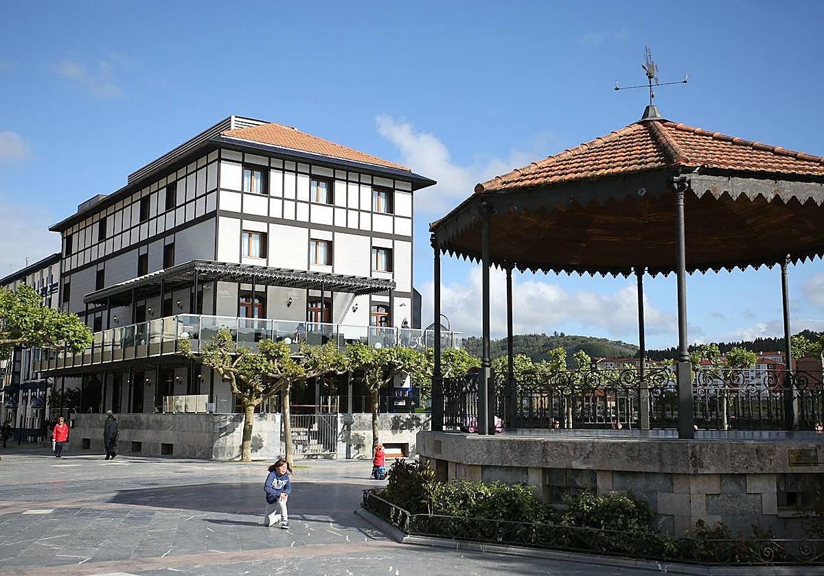 El Hotel Boutique Bahía de Plentzia llegó a colgar el cartel de 'no hay habitaciones' en las pasadas fiestas.