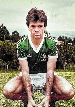 Imagen - Como jugador de la selección mexicana con la que disputó el Mundial de 1986.