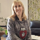 Una alcaldesa de un pueblo de Mallorca se niega a poner la bandera de su equipo: «O las dos o ninguna»