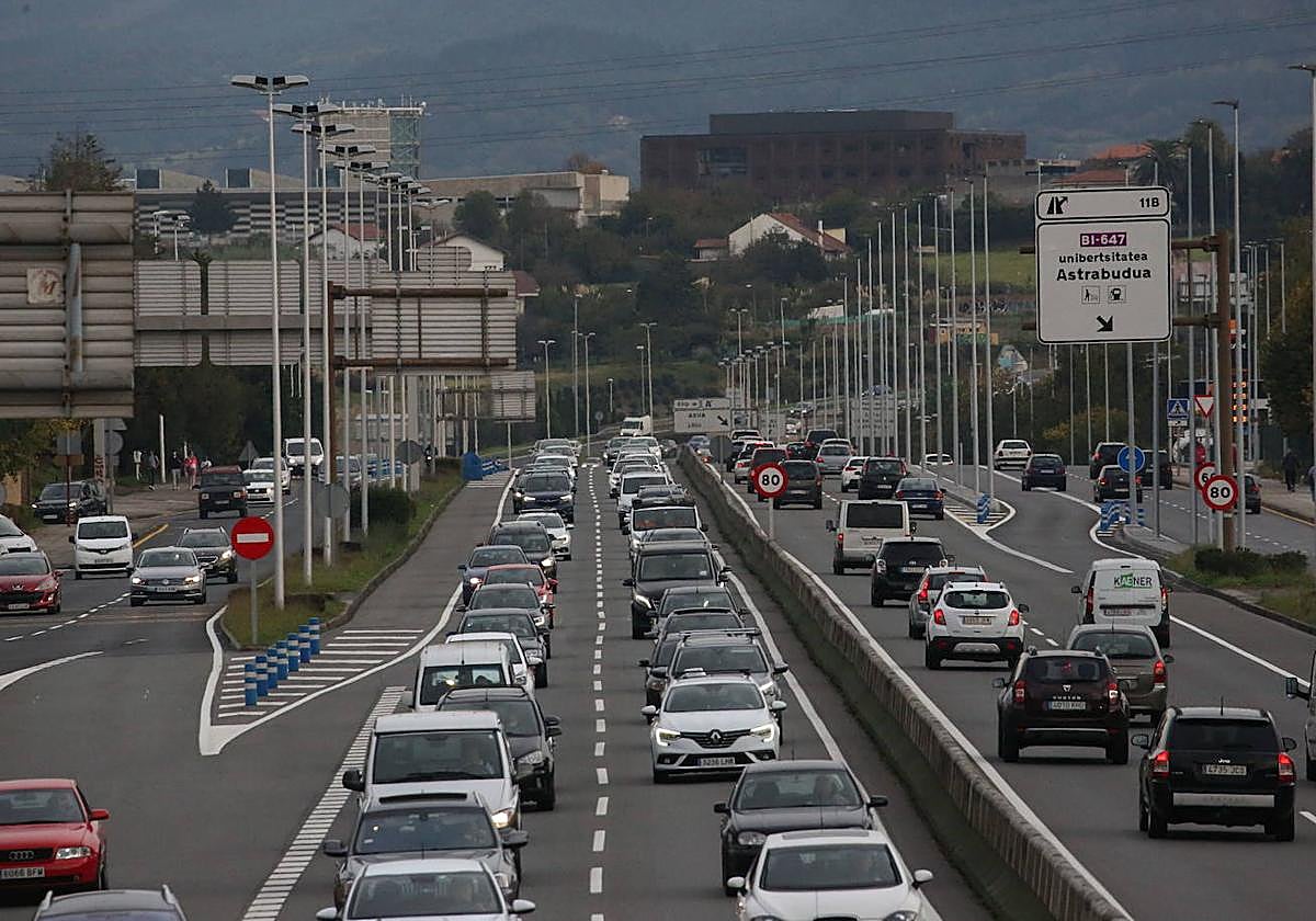 'Paraísos fiscales' para matricular el 40% de los coches de empresa