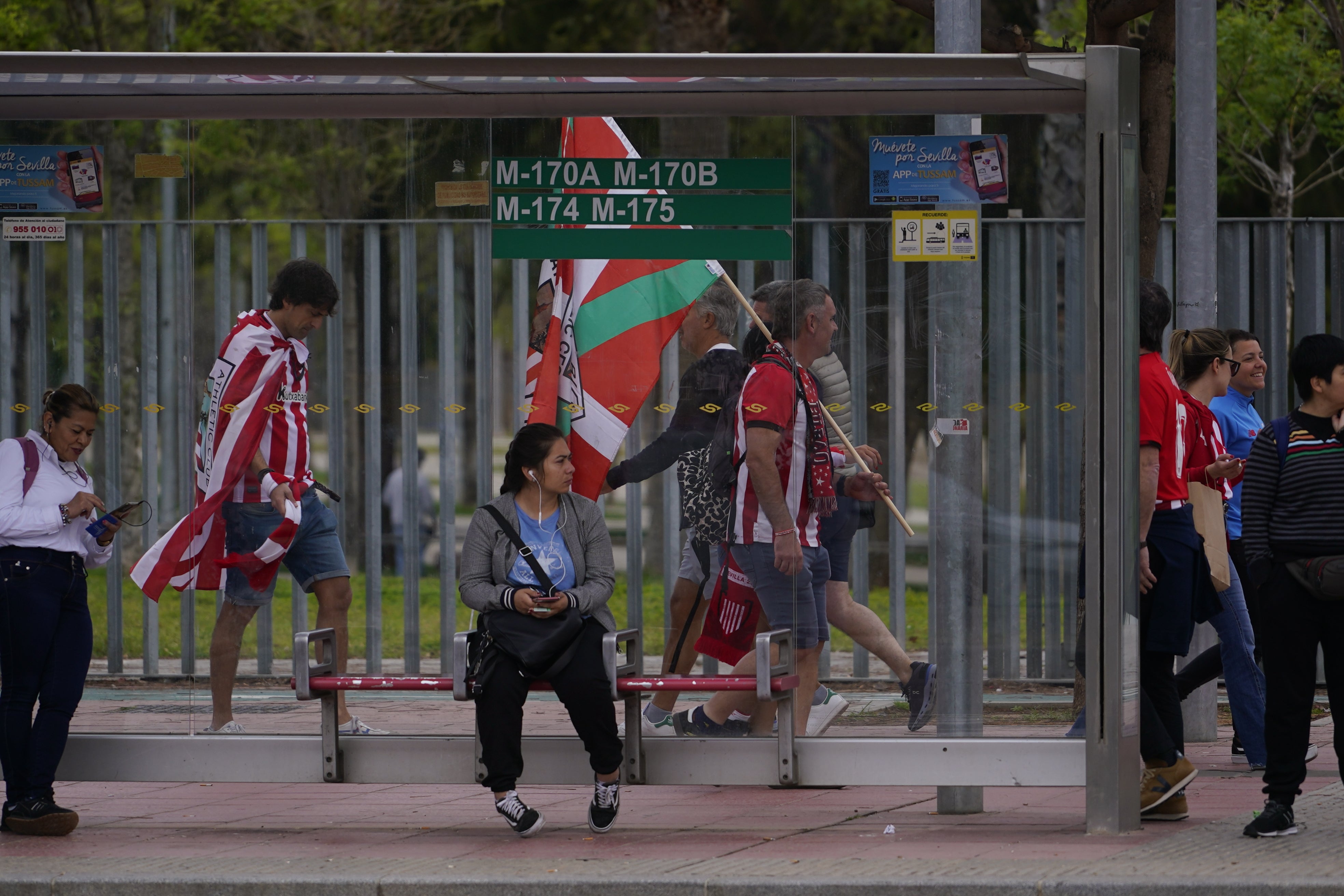 Las fotos de la final: la afición se vuelca con el Athletic en Sevilla