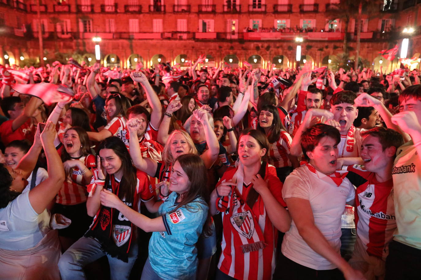 Bilbao y Bizkaia estallan de alegría con la Copa del Athletic