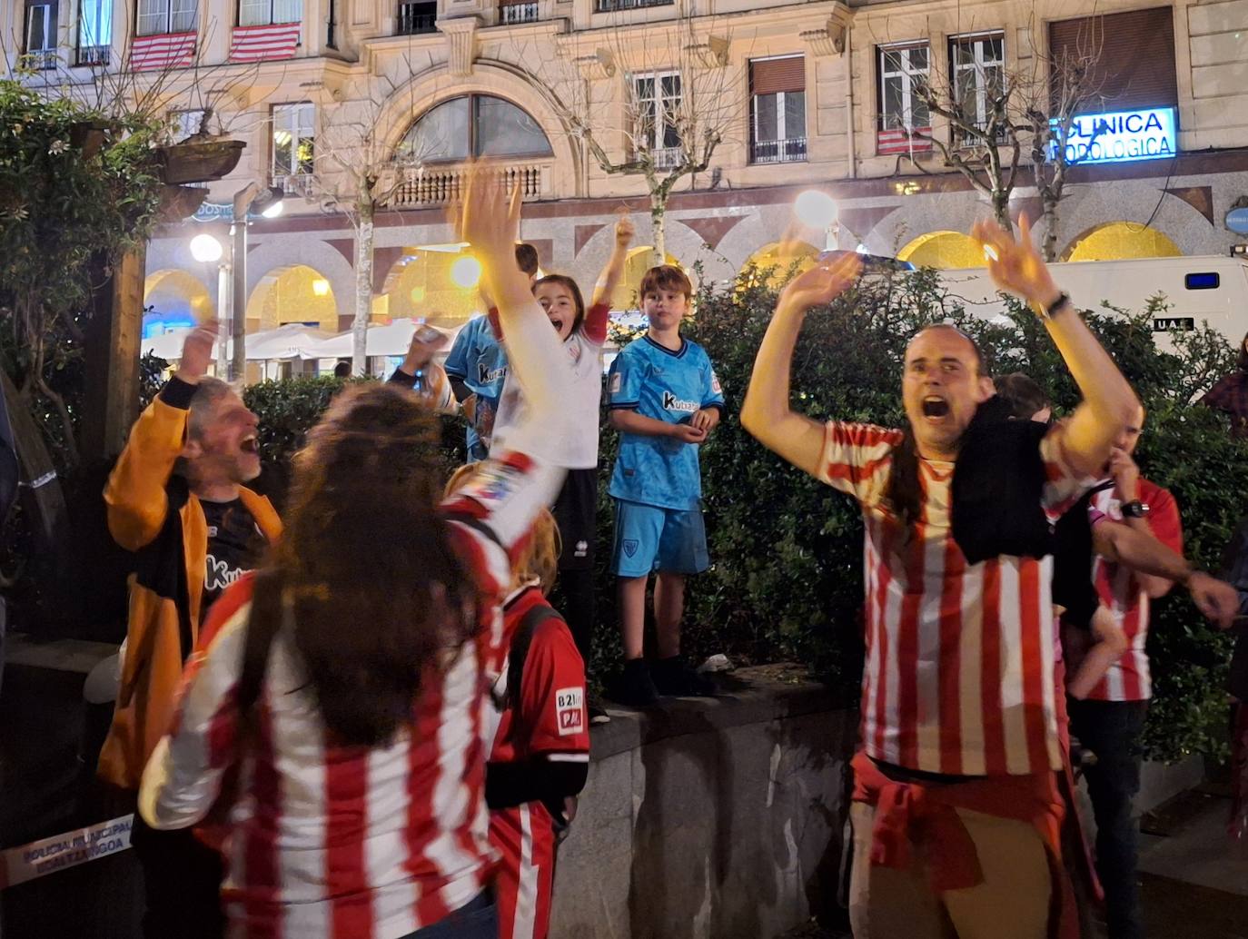 Bilbao y Bizkaia estallan de alegría con la Copa del Athletic