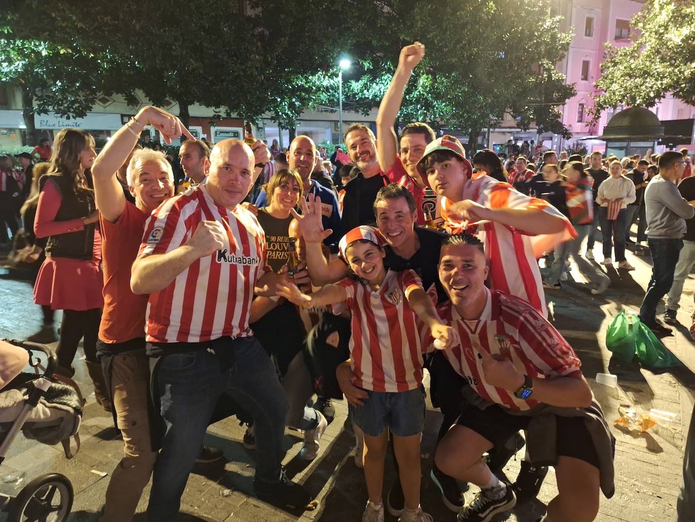 Bilbao y Bizkaia estallan de alegría con la Copa del Athletic