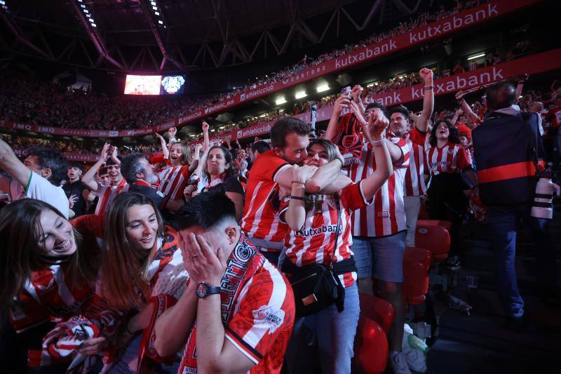 Bilbao y Bizkaia estallan de alegría con la Copa del Athletic