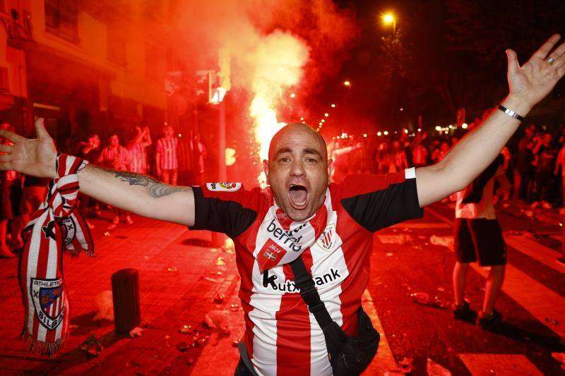 Bilbao y Bizkaia estallan de alegría con la Copa del Athletic