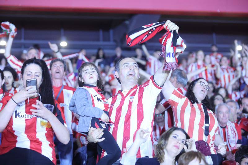 Bilbao y Bizkaia estallan de alegría con la Copa del Athletic