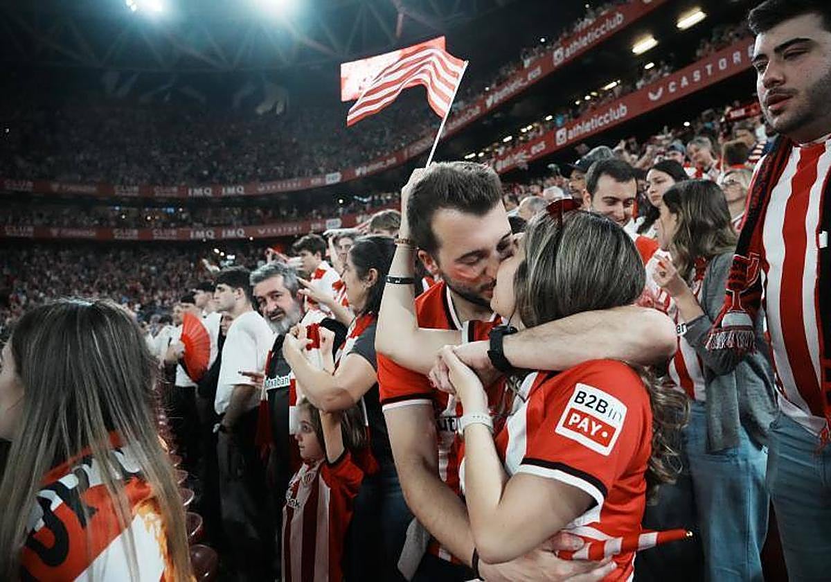 Bilbao y Bizkaia estallan de alegría con la Copa del Athletic