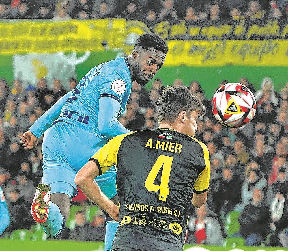 Segunda parada ante un rival de inferior categoría. En esta ocasión, un viaje cercano hasta Cantabria para medirse al Cayón, de Segunda Federación, pero en un campo con todas las garantías. La falta de luz en el Fernando Astobiza llevó el partido a El Sardinero, un escenario donde el Athletic se manejó con total autoridad y donde se reivindicó Asier Villalibre. El delantero, sin apenas minutos en la Liga, anotó los dos primeros goles en una semana complicada para él por motivos familiares, de ahí la ausencia de celebración en los tantos en un estadio donde la mayor parte de la grada contó con aficionados del Athletic. (El Sardinero. Cayón. 7-12-2023. Segunda ronda).