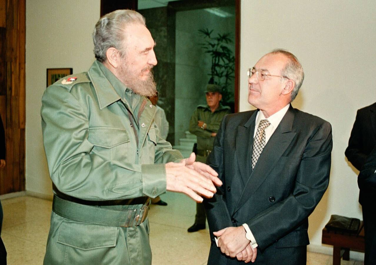 Recibido por Fidel Castro durante un viaje oficial del lehendakari.