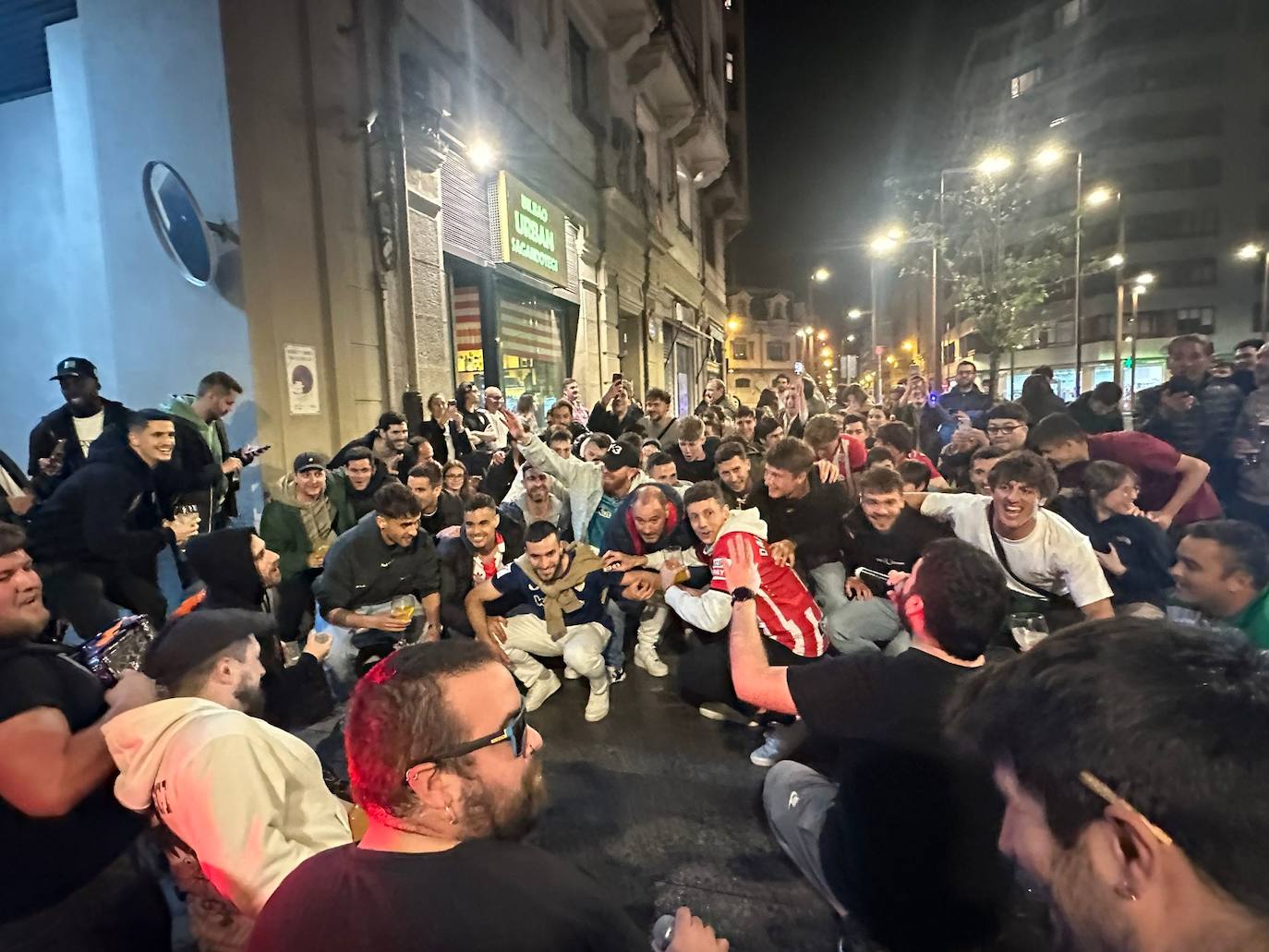 La fiesta de los jugadores del Athletic por el centro de Bilbao