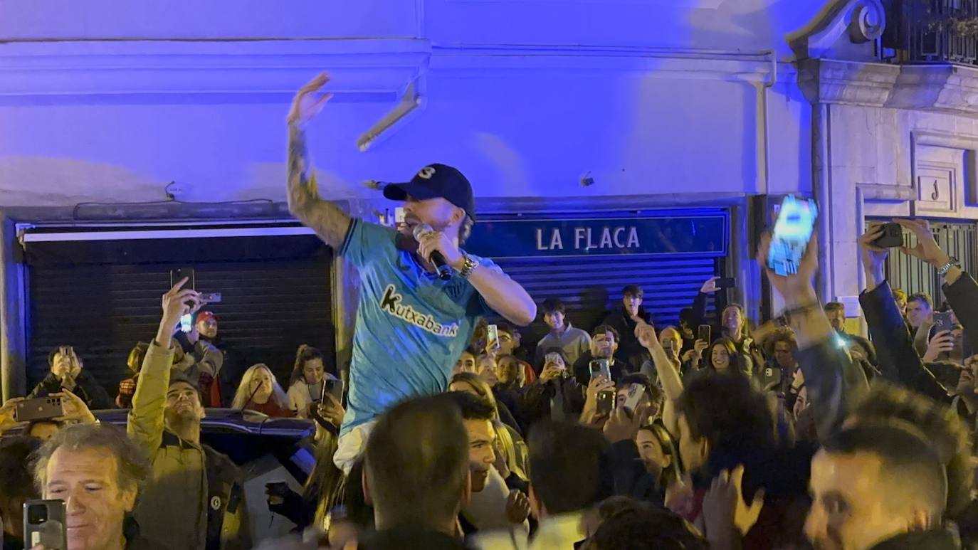 La fiesta de los jugadores del Athletic por el centro de Bilbao
